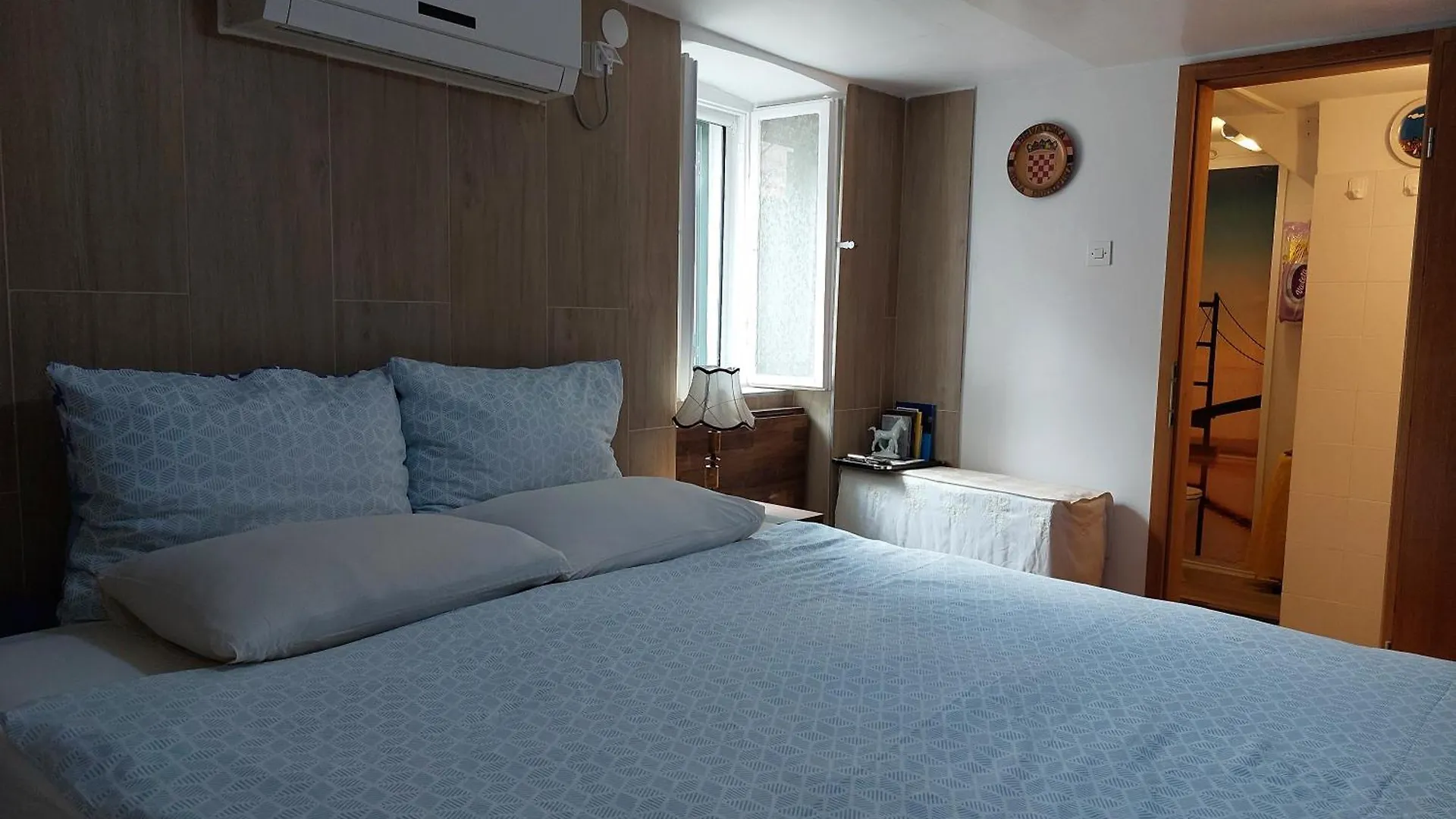 Rm Antonio On Dumanica St - En-Suite Rm 5 Min To The Old Town Of スプリト ゲストハウス